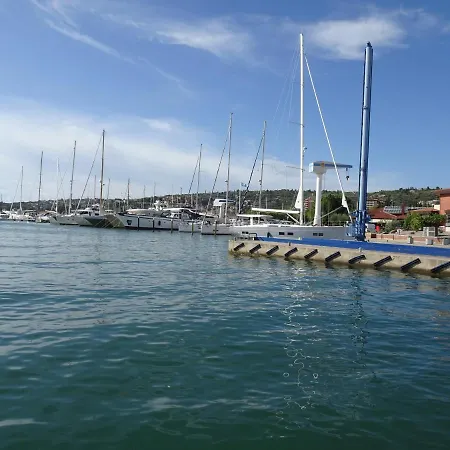 דירה Apartma Garbin 703 בפורטורוז