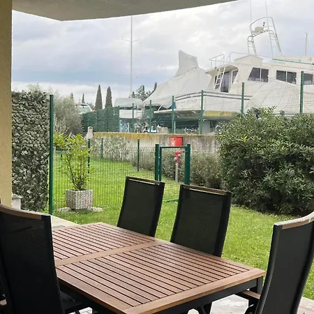 Apartma Garbin 703 *