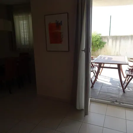 Apartma Garbin 703