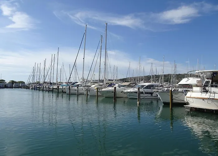 Apartma Garbin 703 アパート *