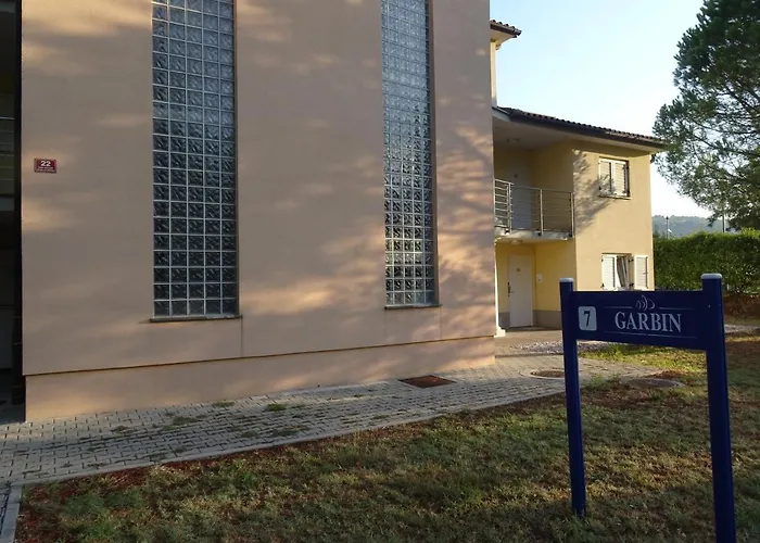 アパート Apartma Garbin 703