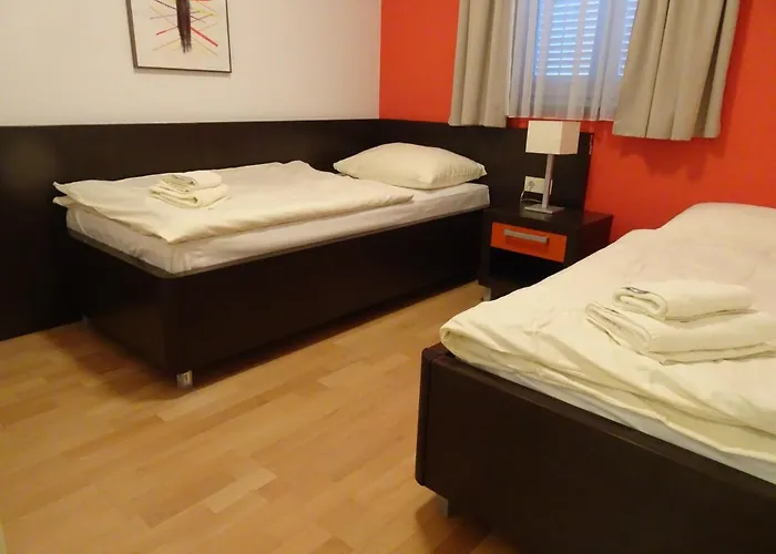 Apartma Garbin 703 *