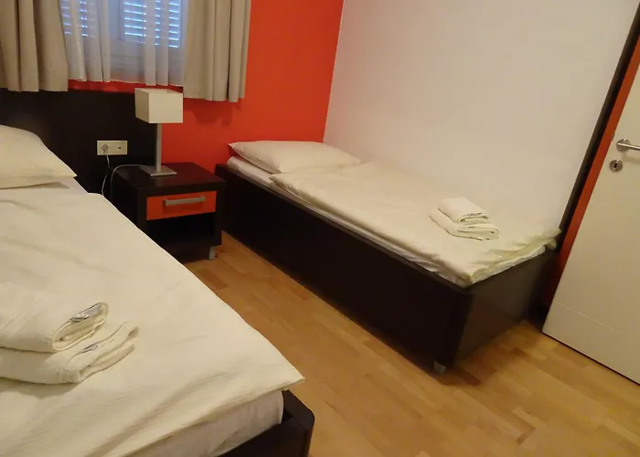 アパート Apartma Garbin 703 ポルトローシュ