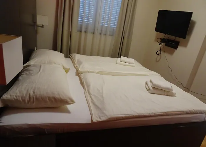 アパート Apartma Garbin 703 ポルトローシュ